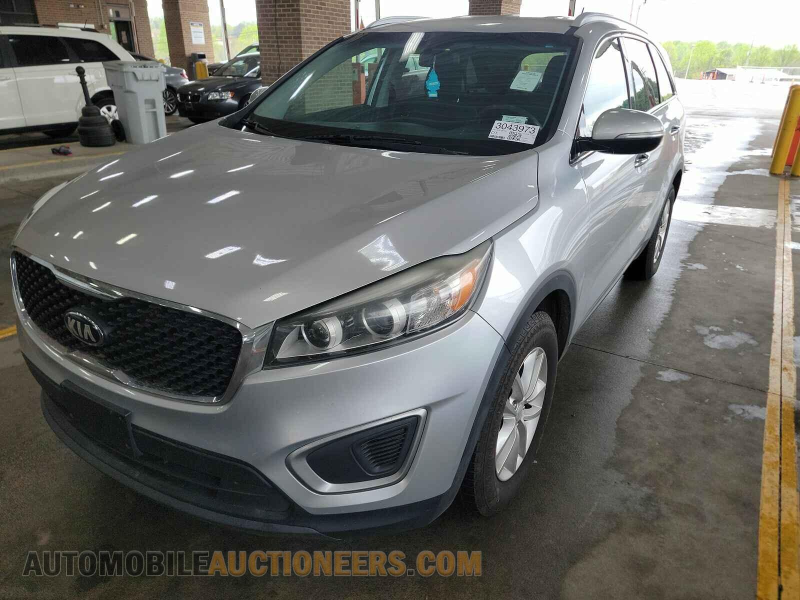 5XYPG4A39GG126775 Kia Sorento 2016