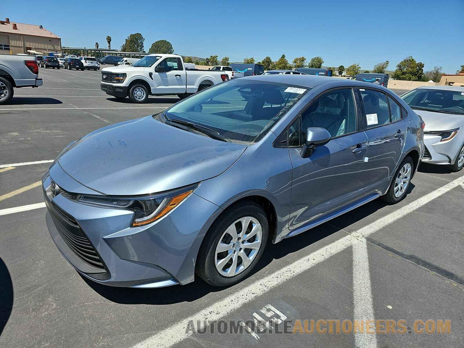 5YFB4MDE3RP153579 Toyota Corolla LE 2024