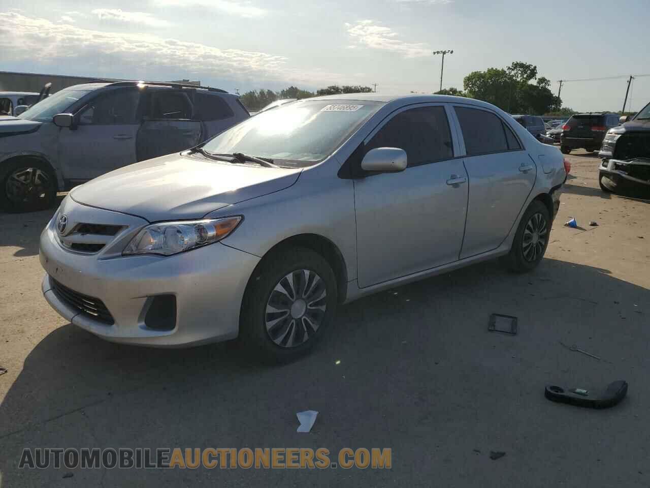 5YFBU4EE9DP080645 TOYOTA COROLLA 2013