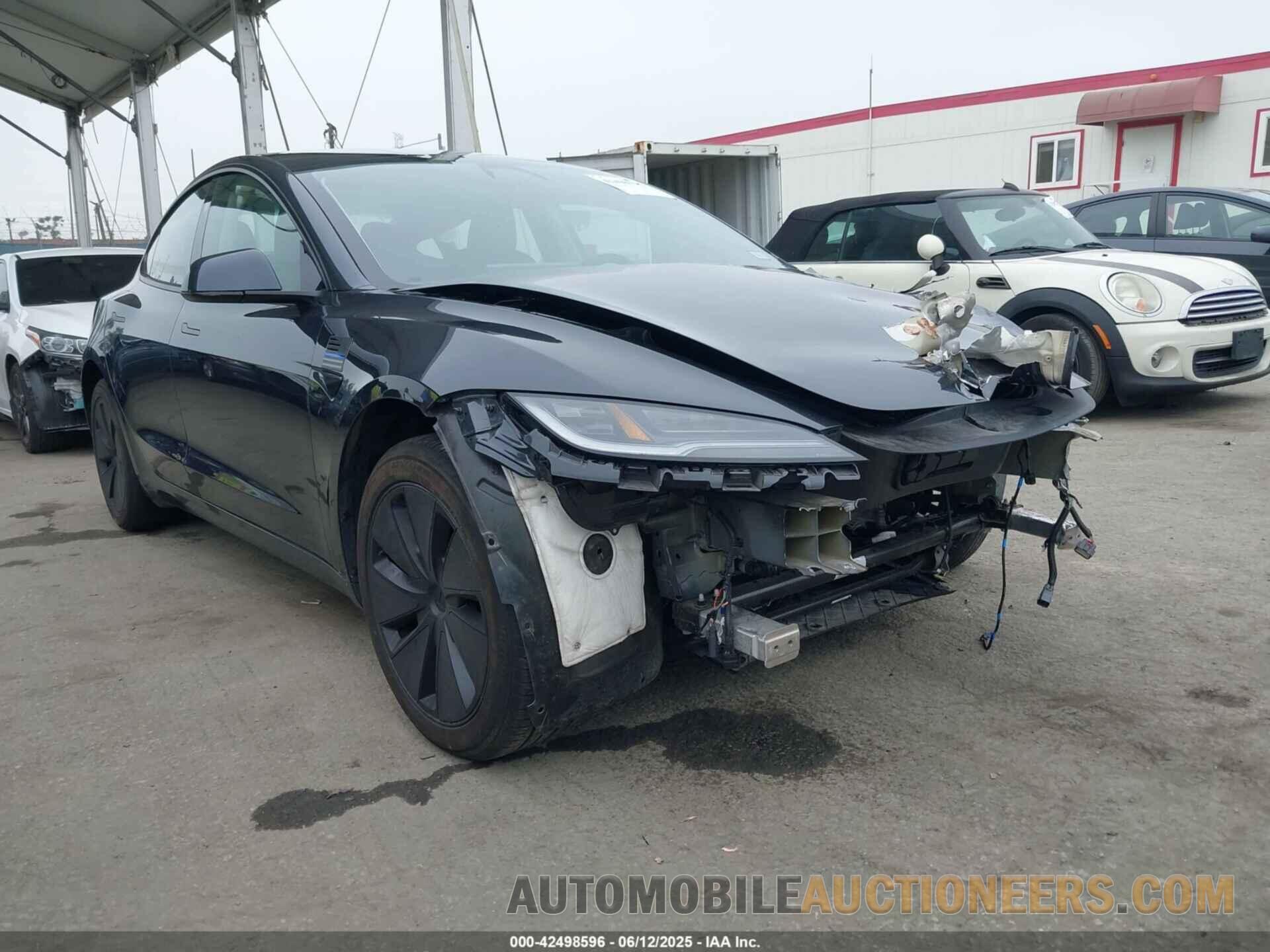5YJ3E1EB0RF735588 TESLA MODEL 3 2024
