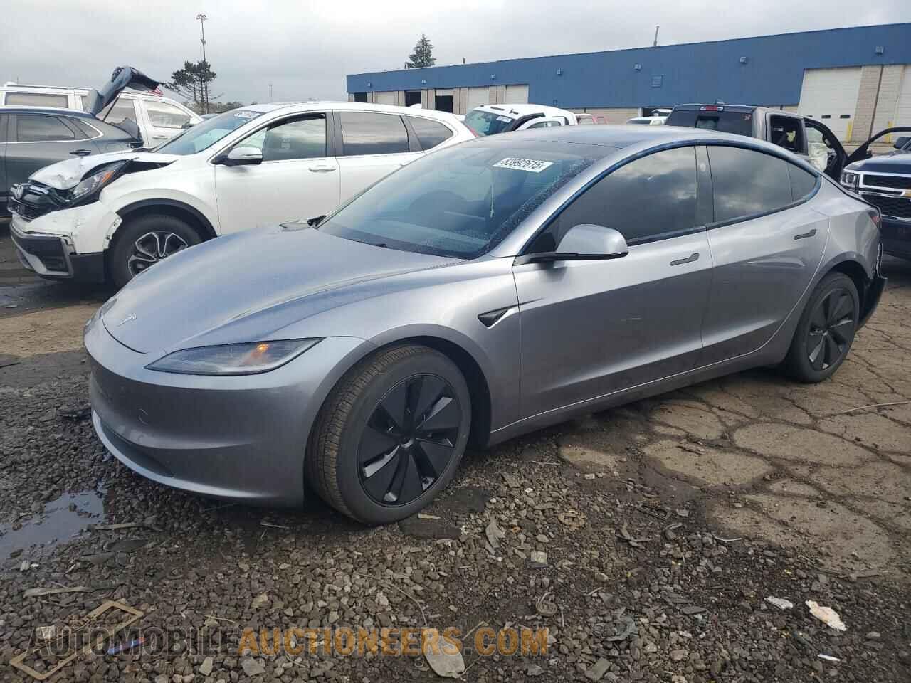 5YJ3E1EB3SF972758 TESLA MODEL 3 2025