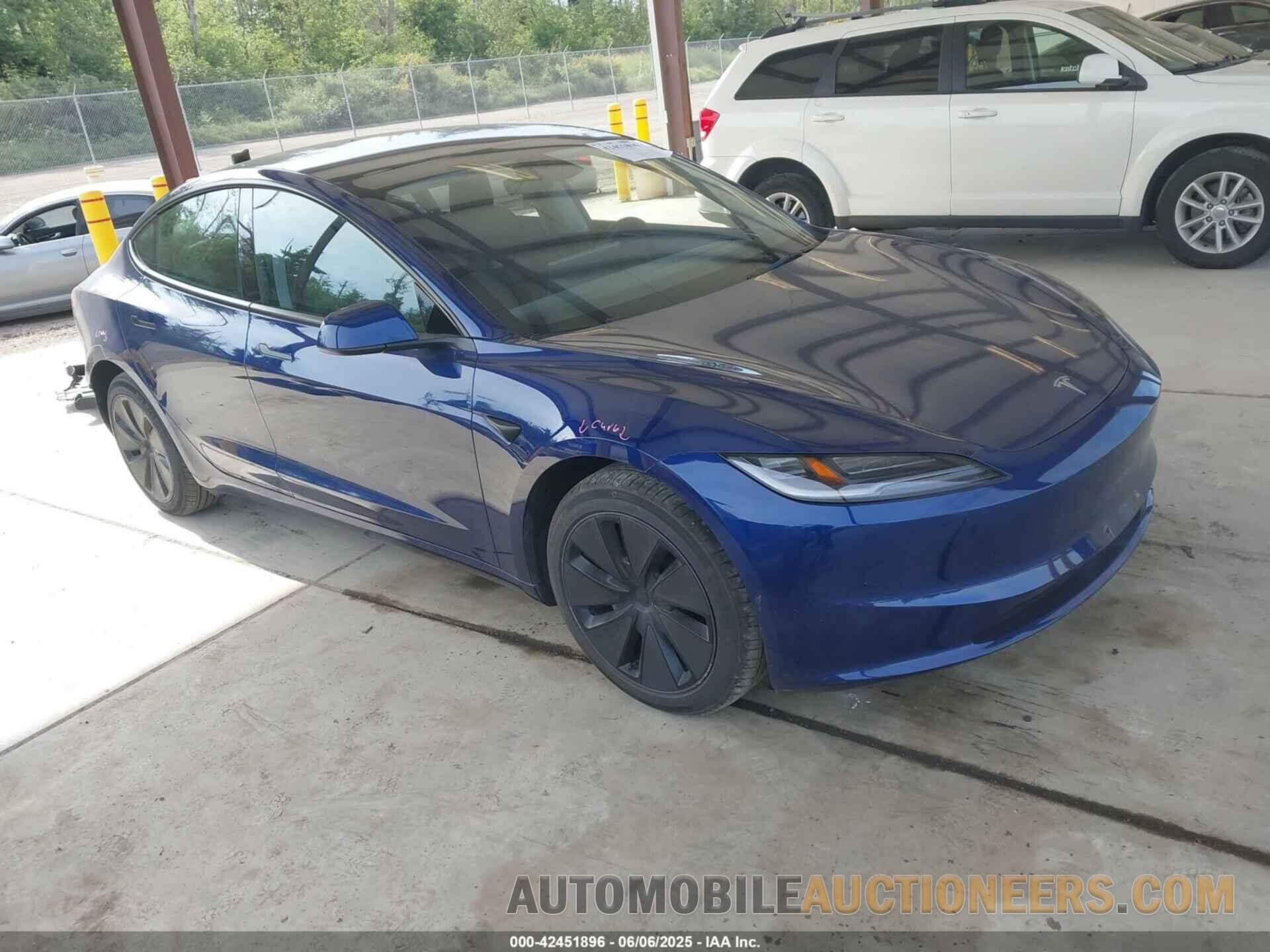 5YJ3E1EB7RF808827 TESLA MODEL 3 2024