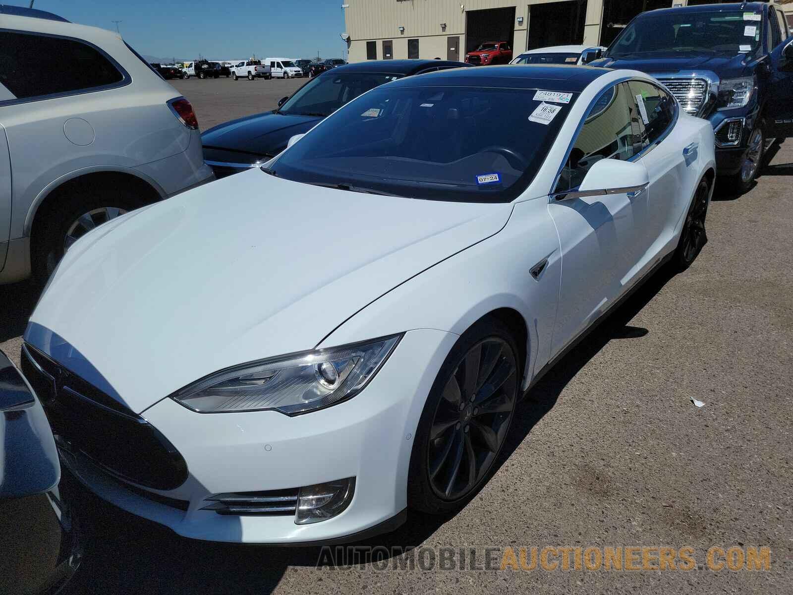 5YJSA1E21FF112046 Tesla Model S 2015