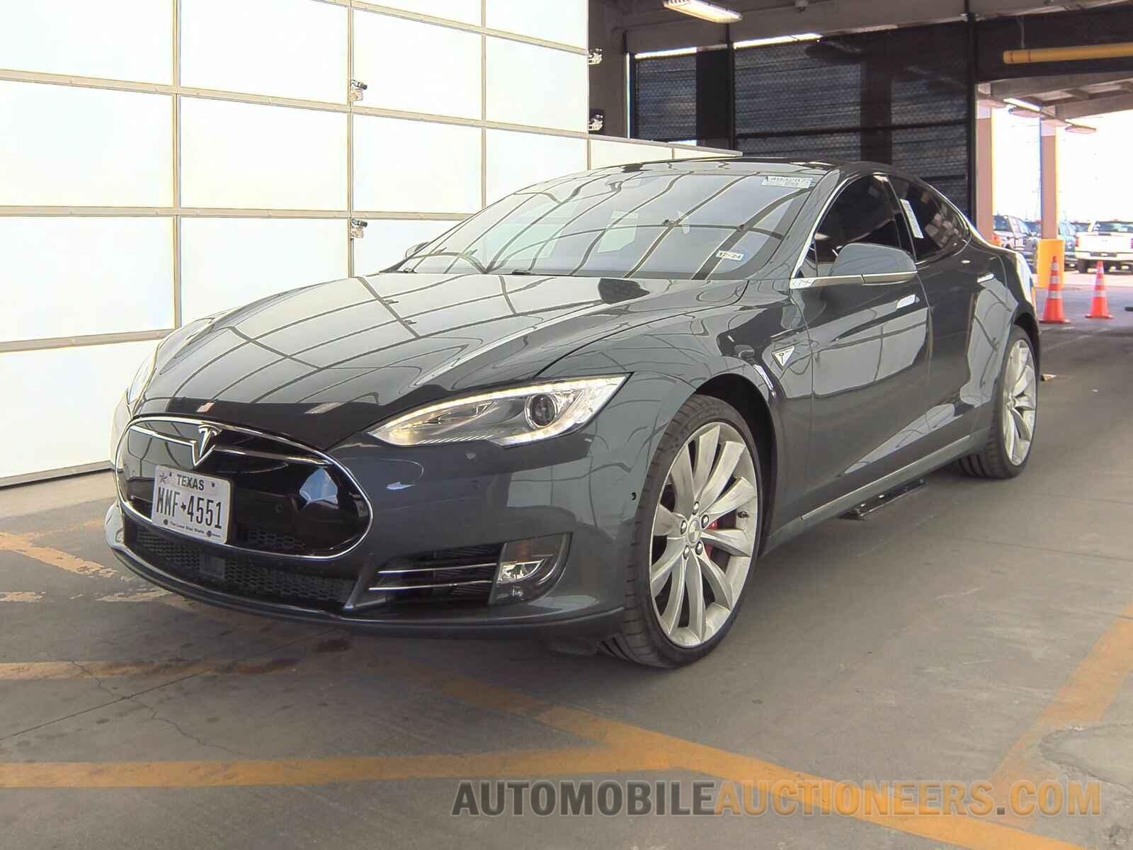 5YJSA1E46GF132733 Tesla Model S 2016