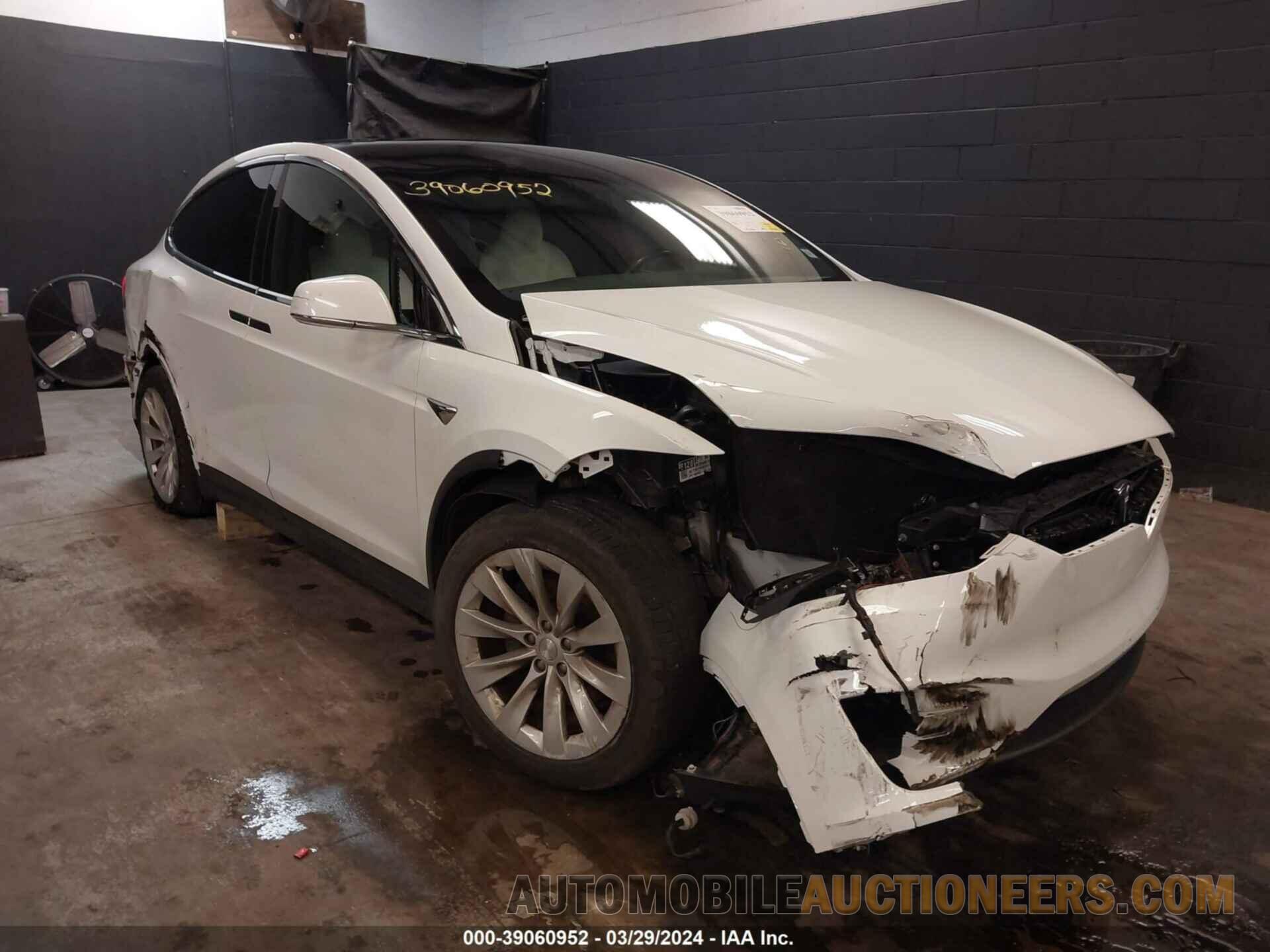 5YJXCAE28LF297658 TESLA MODEL X 2020