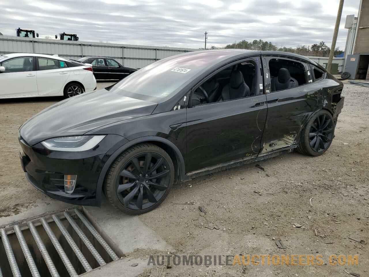 5YJXCDE26JF102154 TESLA MODEL X 2018