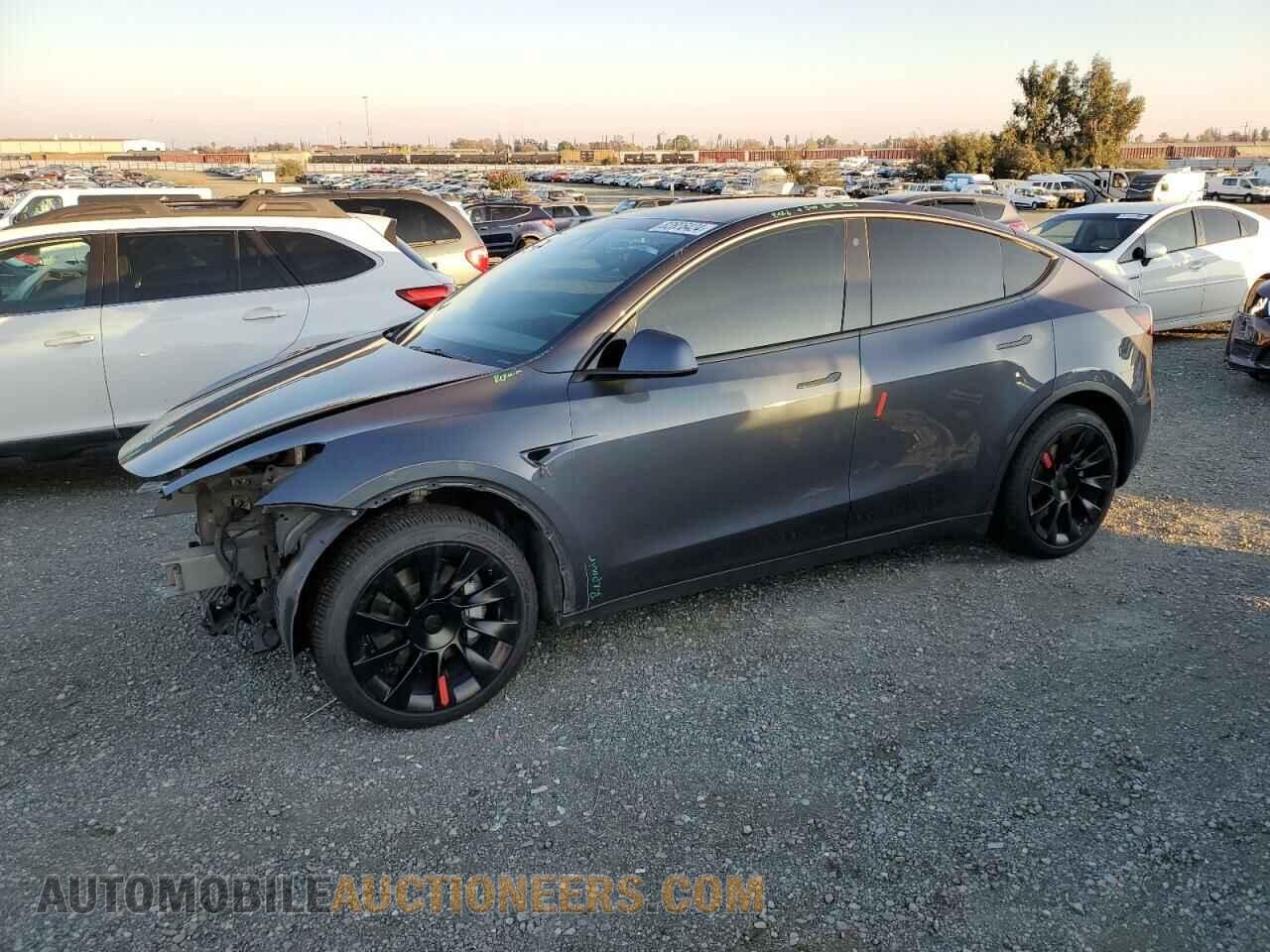 5YJYGDEDXMF124379 TESLA MODEL Y 2021