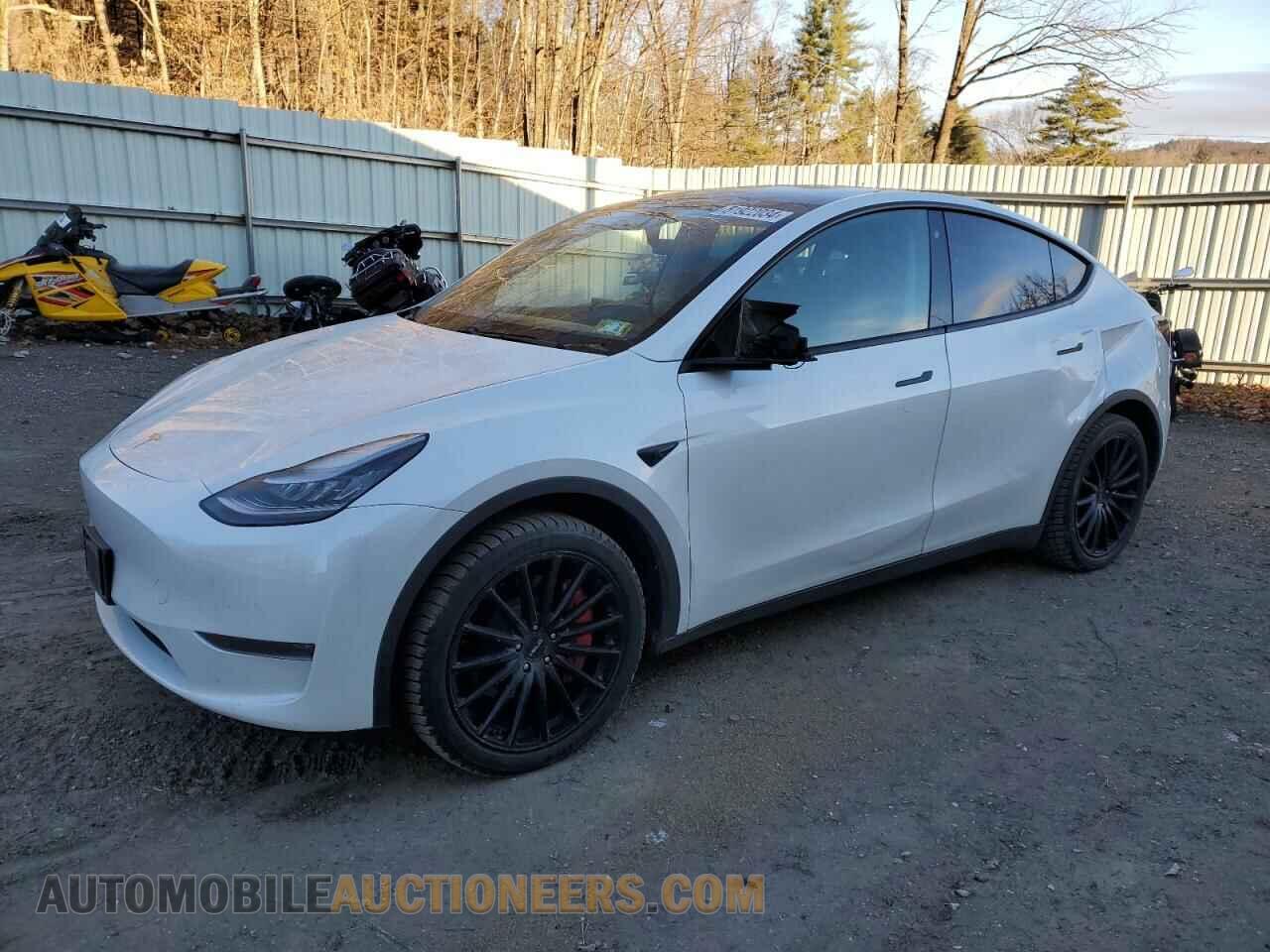 5YJYGDEE2LF041908 TESLA MODEL Y 2020