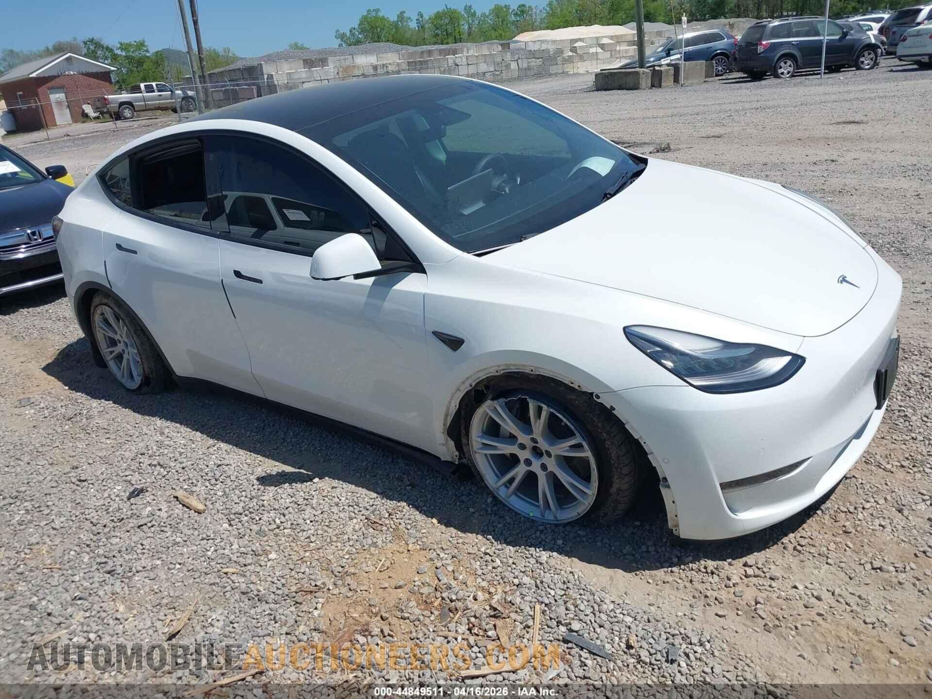 5YJYGDEE2MF280876 TESLA MODEL Y 2021