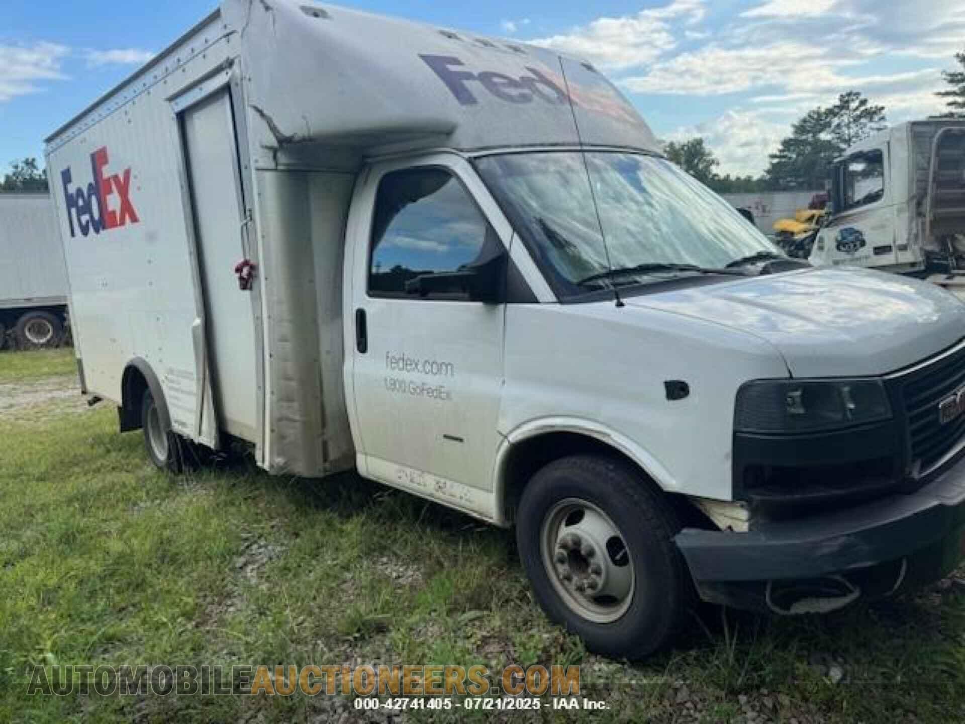 7GZ37SC76MN010184 GMC SAVANA CUTAWAY 2021