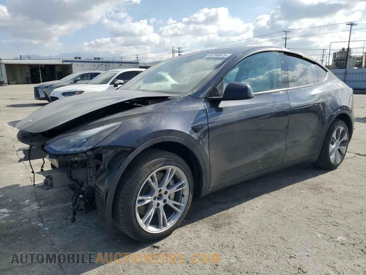 7SAYGAEE1RF024480 TESLA MODEL Y 2024