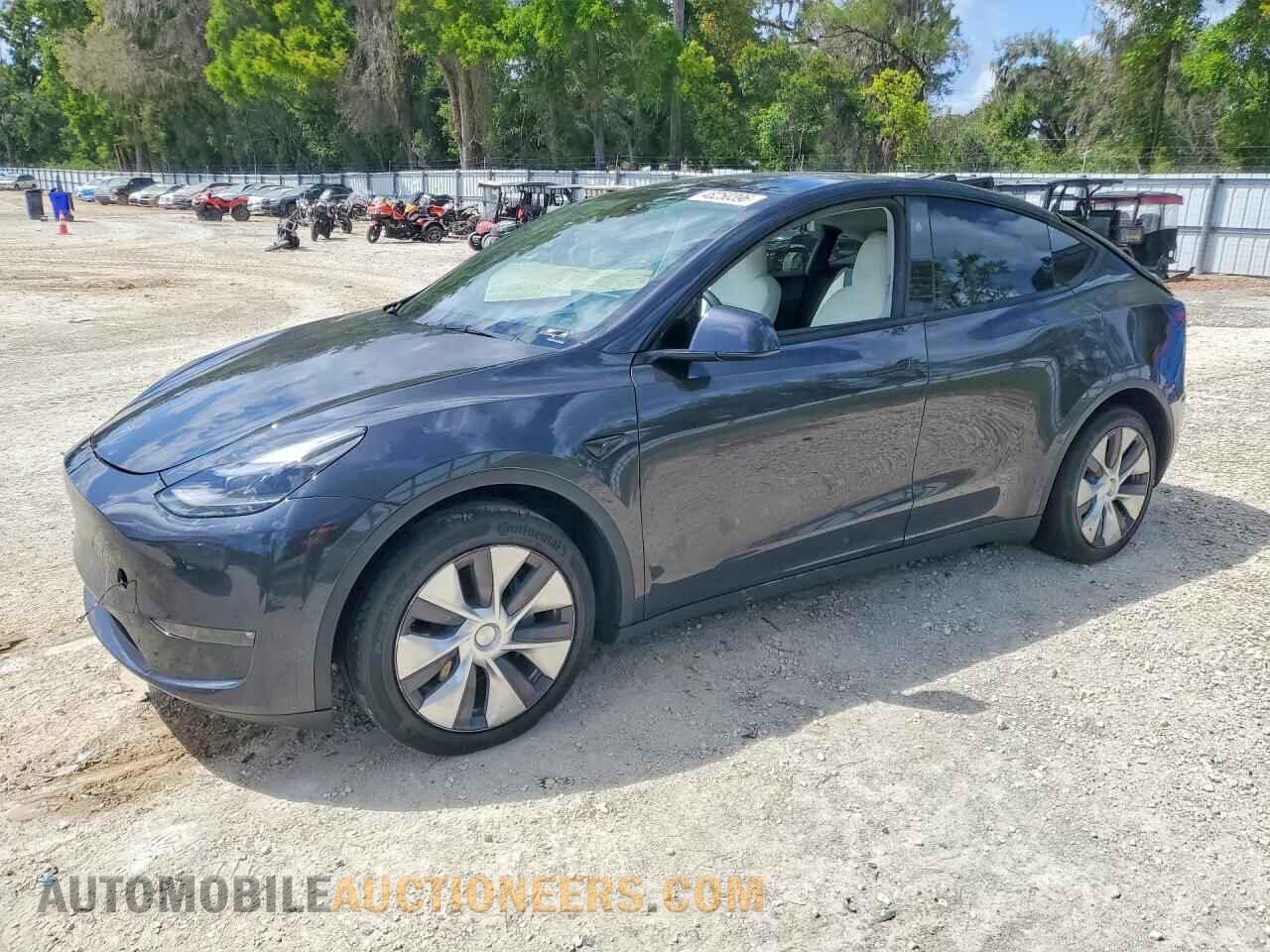 7SAYGAEE1RF045247 TESLA MODEL Y 2024