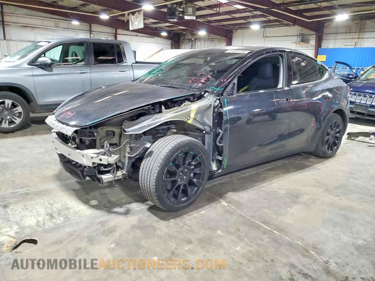7SAYGAEE2RF038422 TESLA MODEL Y 2024