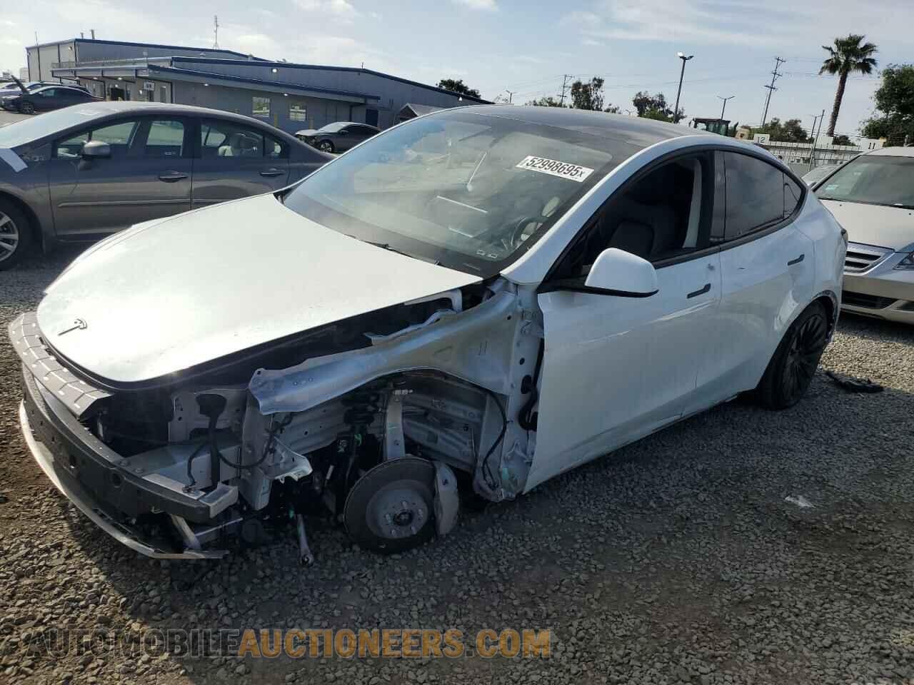 7SAYGAEE2RF086860 TESLA MODEL Y 2024