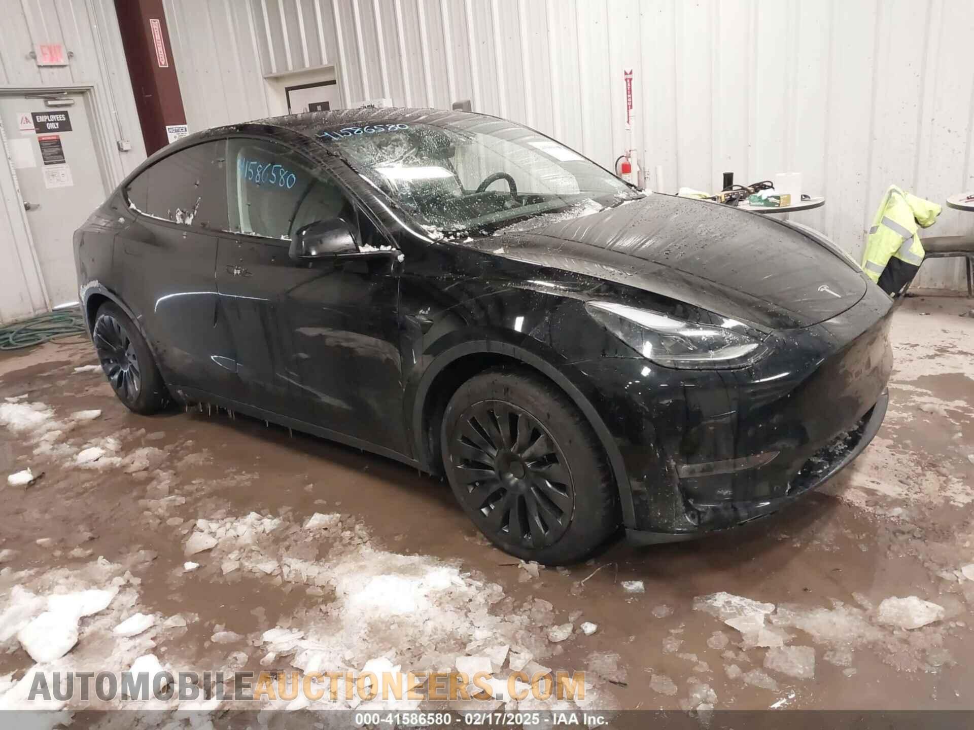 7SAYGAEE3RF023721 TESLA MODEL Y 2024