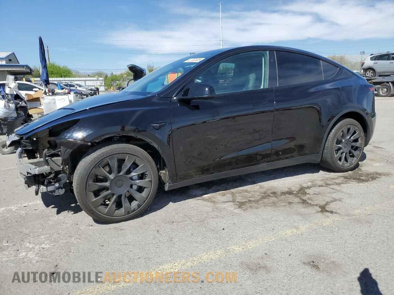7SAYGAEE3RF089122 TESLA MODEL Y 2024