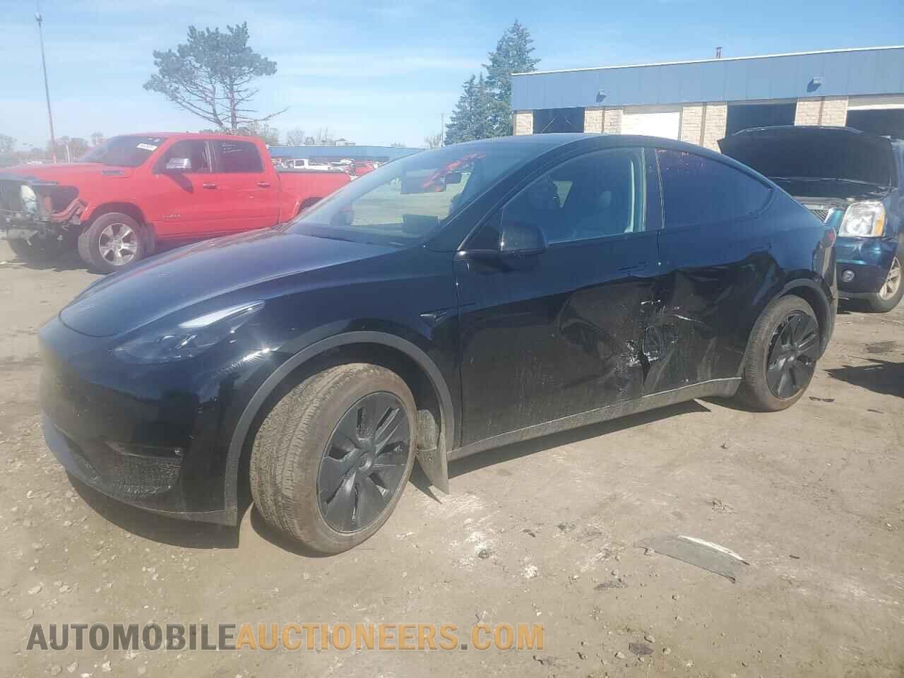 7SAYGAEE3RF106923 TESLA MODEL Y 2024