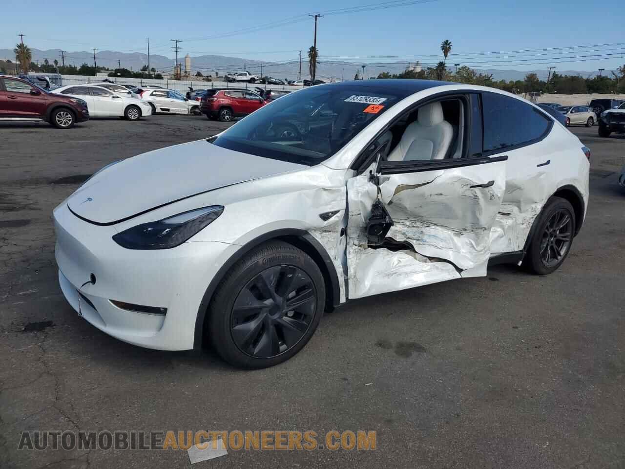 7SAYGAEE3RF124841 TESLA MODEL Y 2024