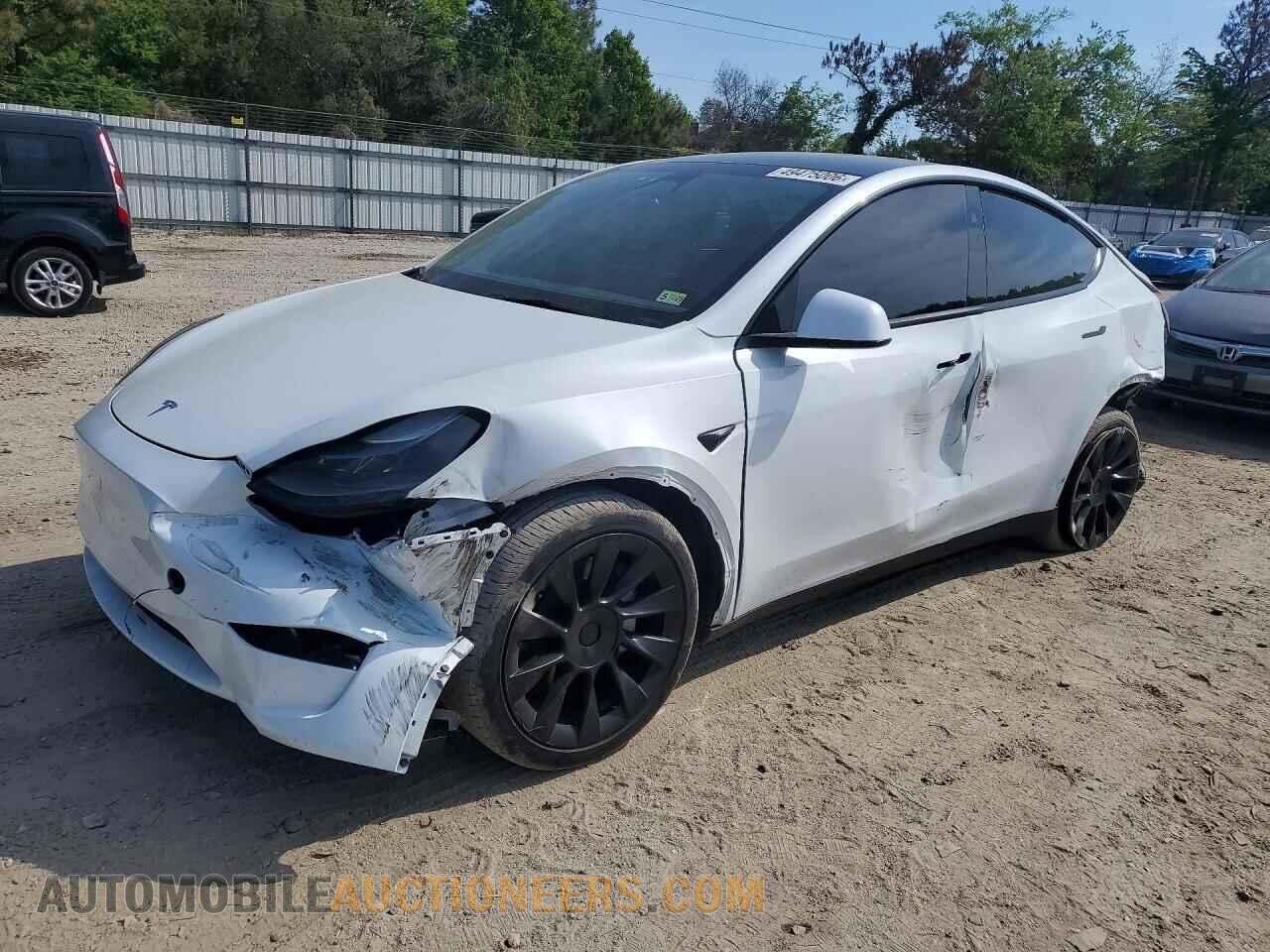 7SAYGAEE4RF070255 TESLA MODEL Y 2024