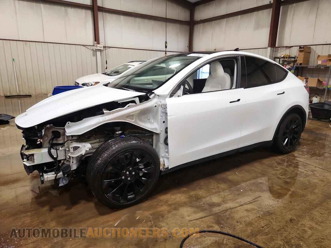 7SAYGAEE4RF176558 TESLA MODEL Y 2024