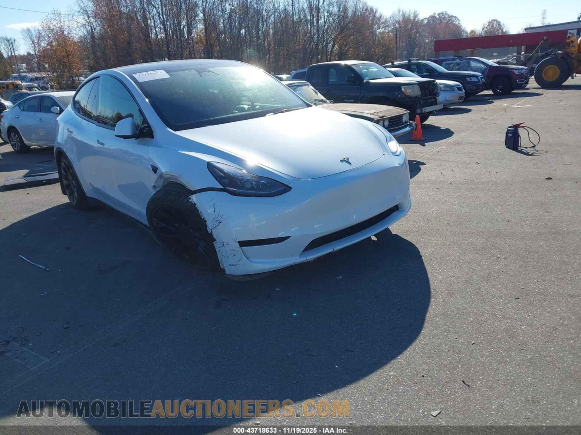 7SAYGAEE6PF637708 TESLA MODEL Y 2023
