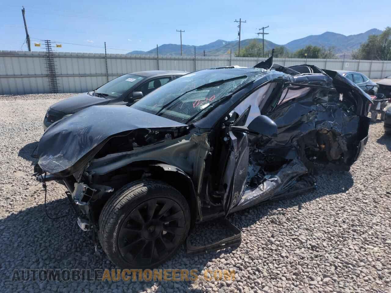 7SAYGAEE6PF754253 TESLA MODEL Y 2023