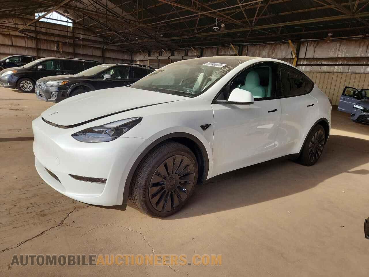 7SAYGAEE7RF046578 TESLA MODEL Y 2024