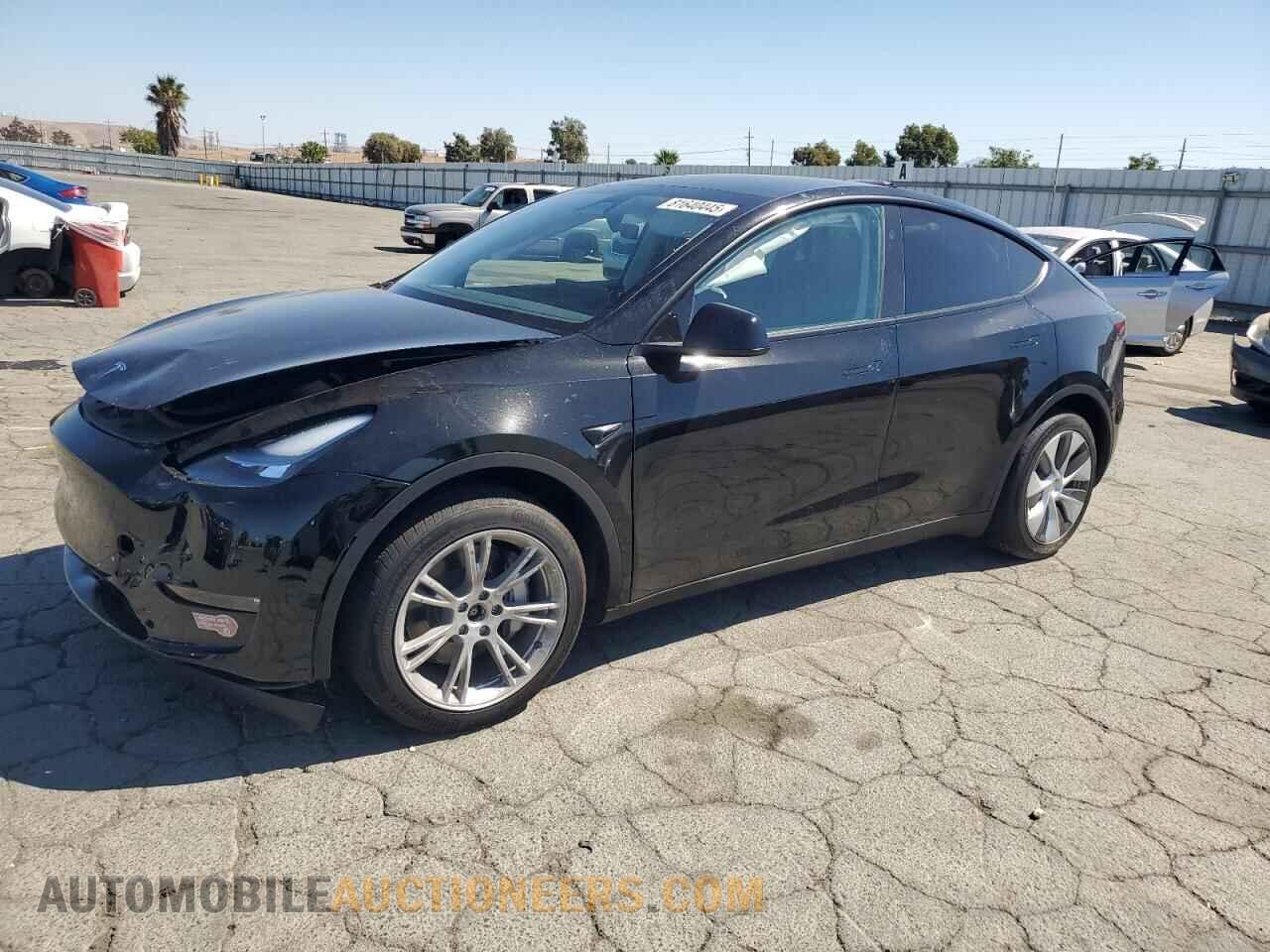 7SAYGAEE8RF005263 TESLA MODEL Y 2024