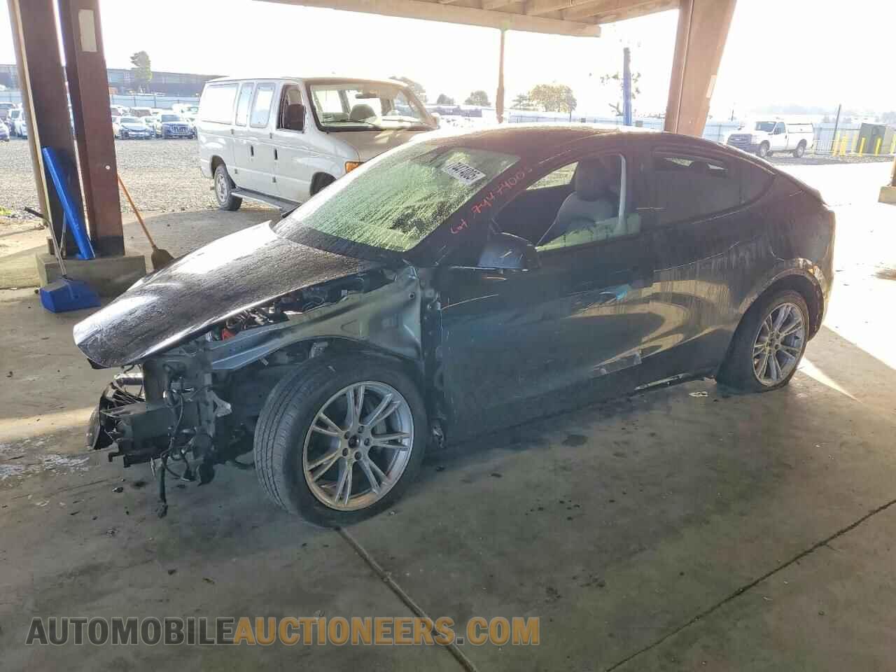 7SAYGAEE8RF067066 TESLA MODEL Y 2024