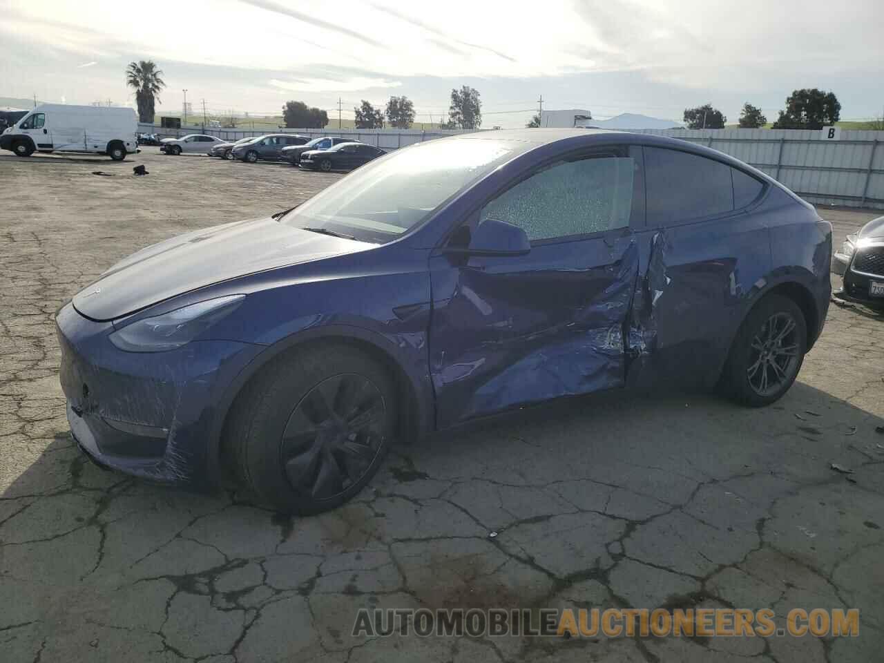 7SAYGAEE8SF262557 TESLA MODEL Y 2025