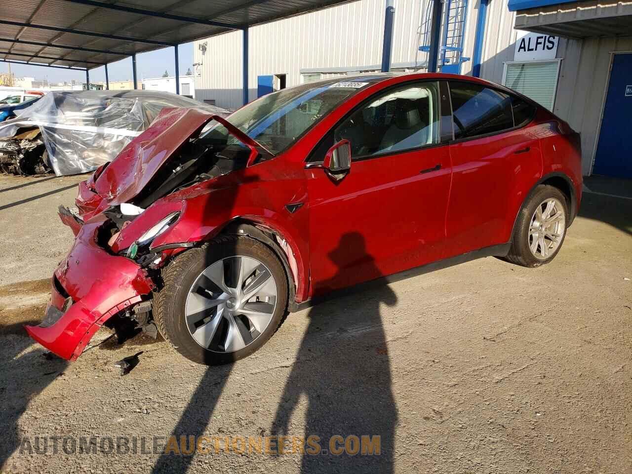 7SAYGAEE9RF033198 TESLA MODEL Y 2024