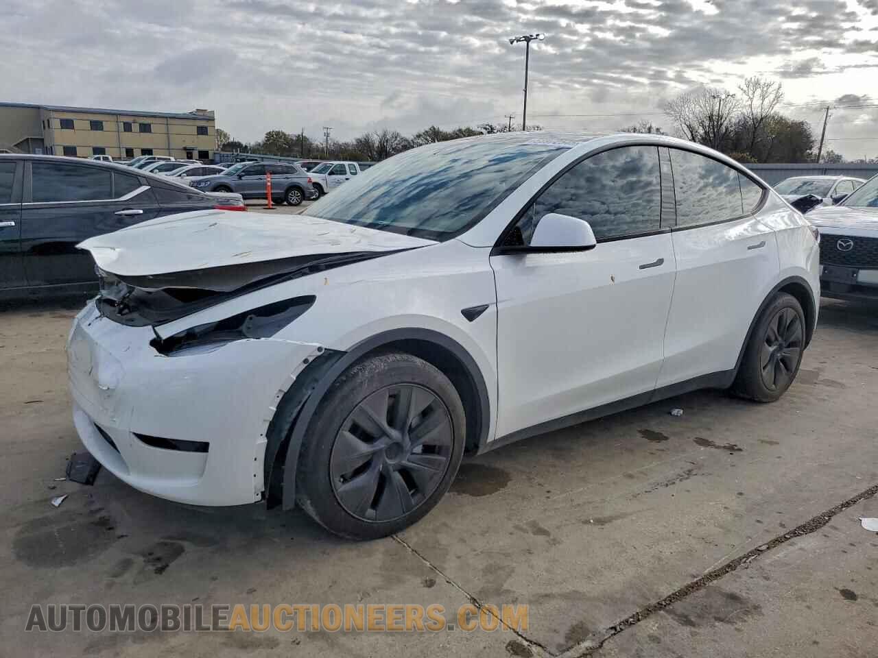 7SAYGAEE9RF211613 TESLA MODEL Y 2024