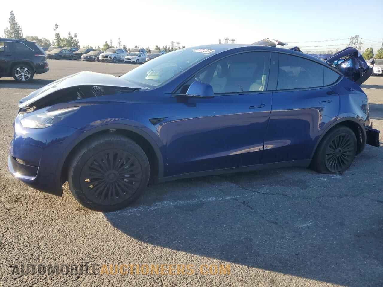 7SAYGDED0RF019599 TESLA MODEL Y 2024