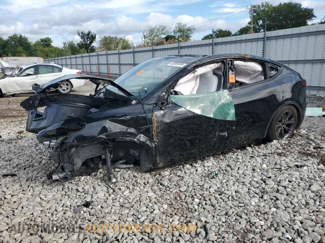 7SAYGDED0RF179739 TESLA MODEL Y 2024