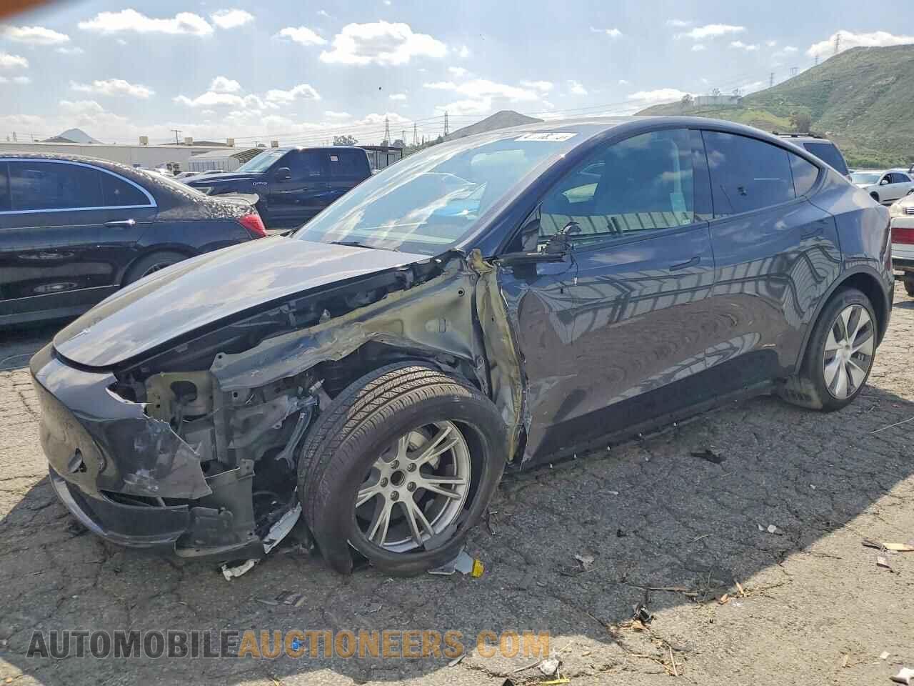 7SAYGDED1RF090164 TESLA MODEL Y 2024