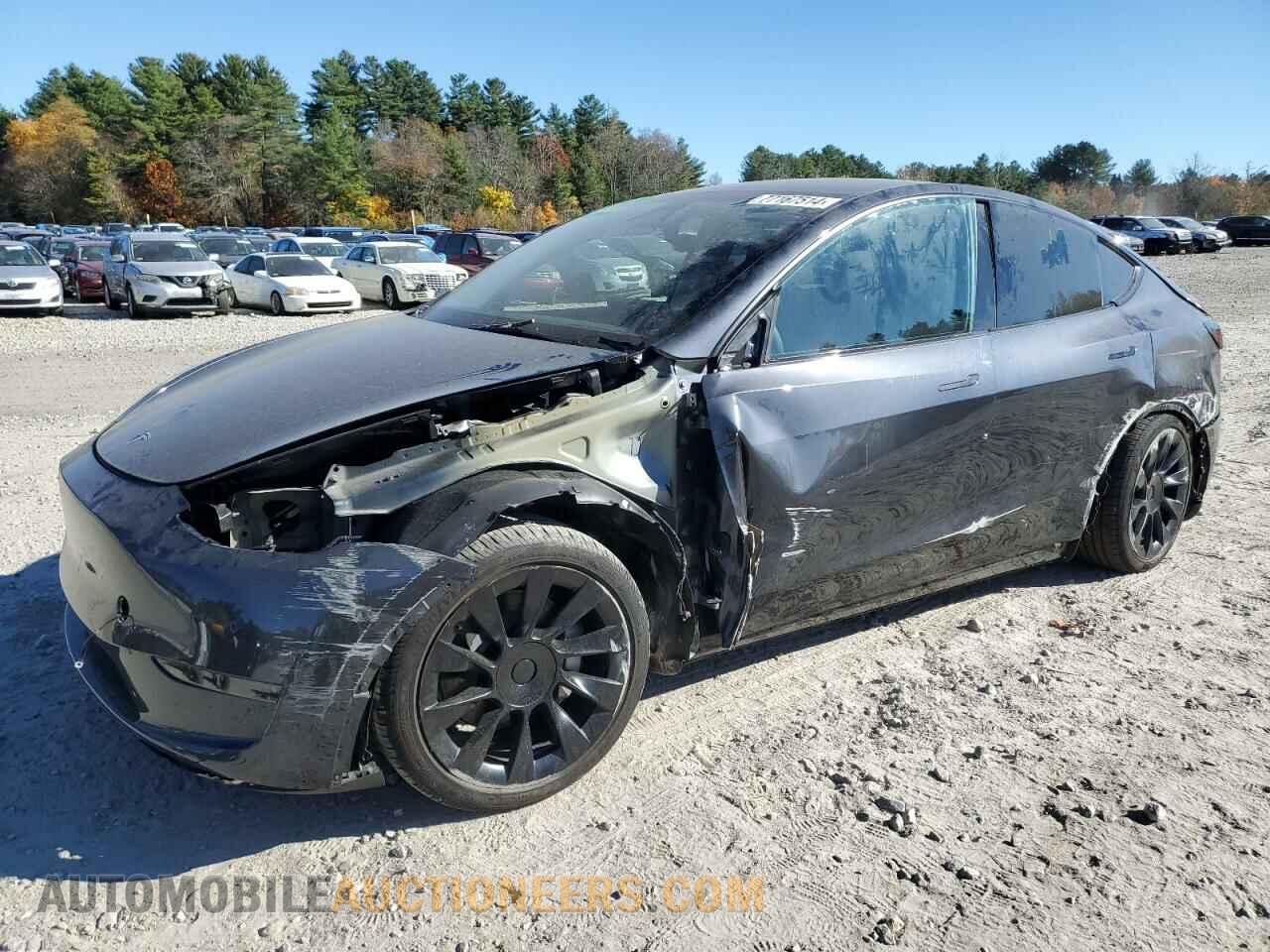 7SAYGDED2RF018759 TESLA MODEL Y 2024