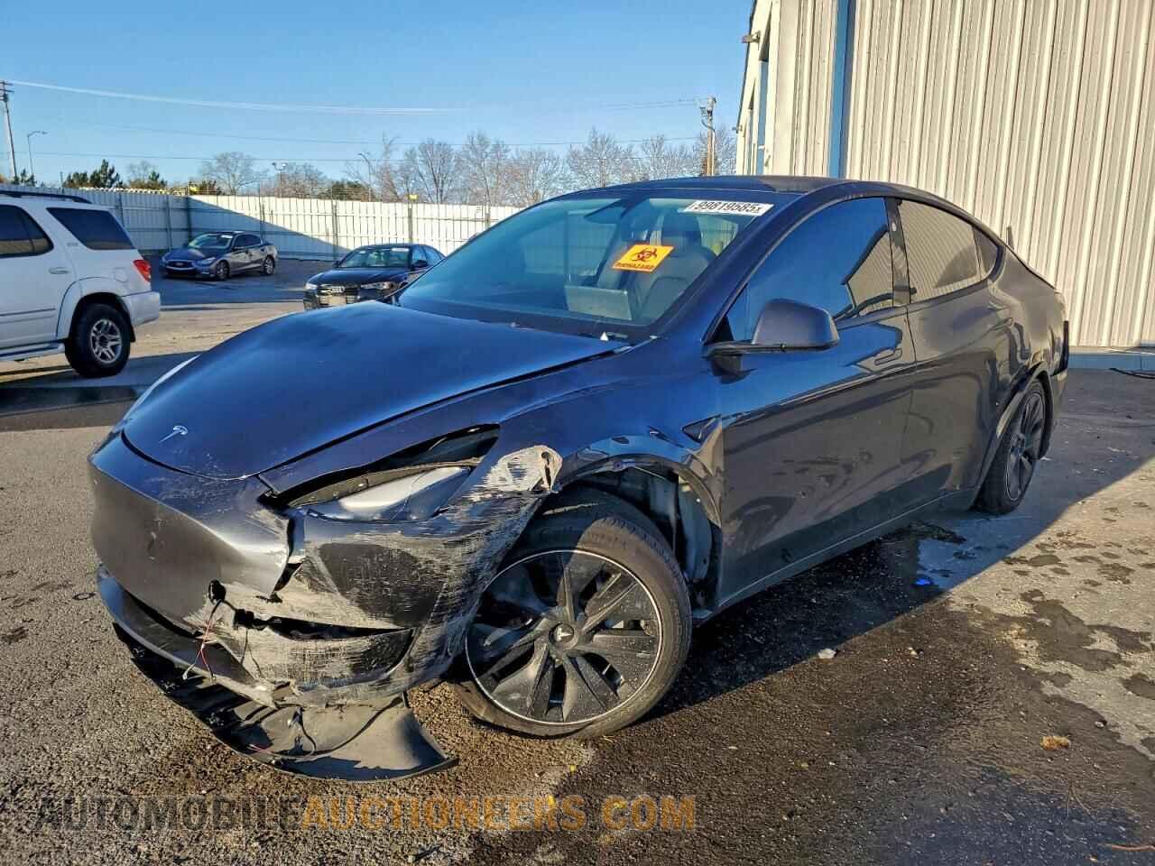 7SAYGDED2RF057304 TESLA MODEL Y 2024