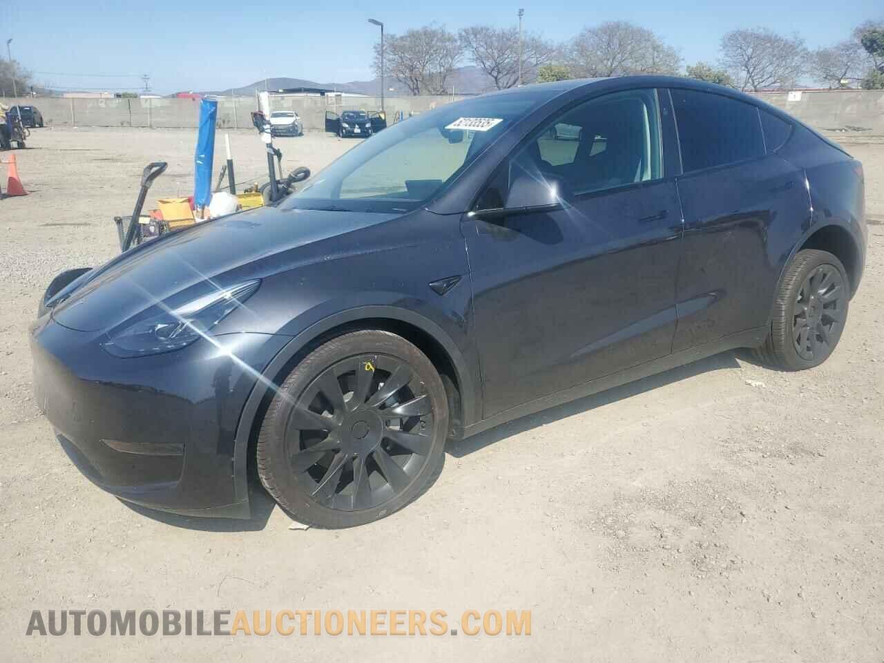 7SAYGDED2RF100152 TESLA MODEL Y 2024