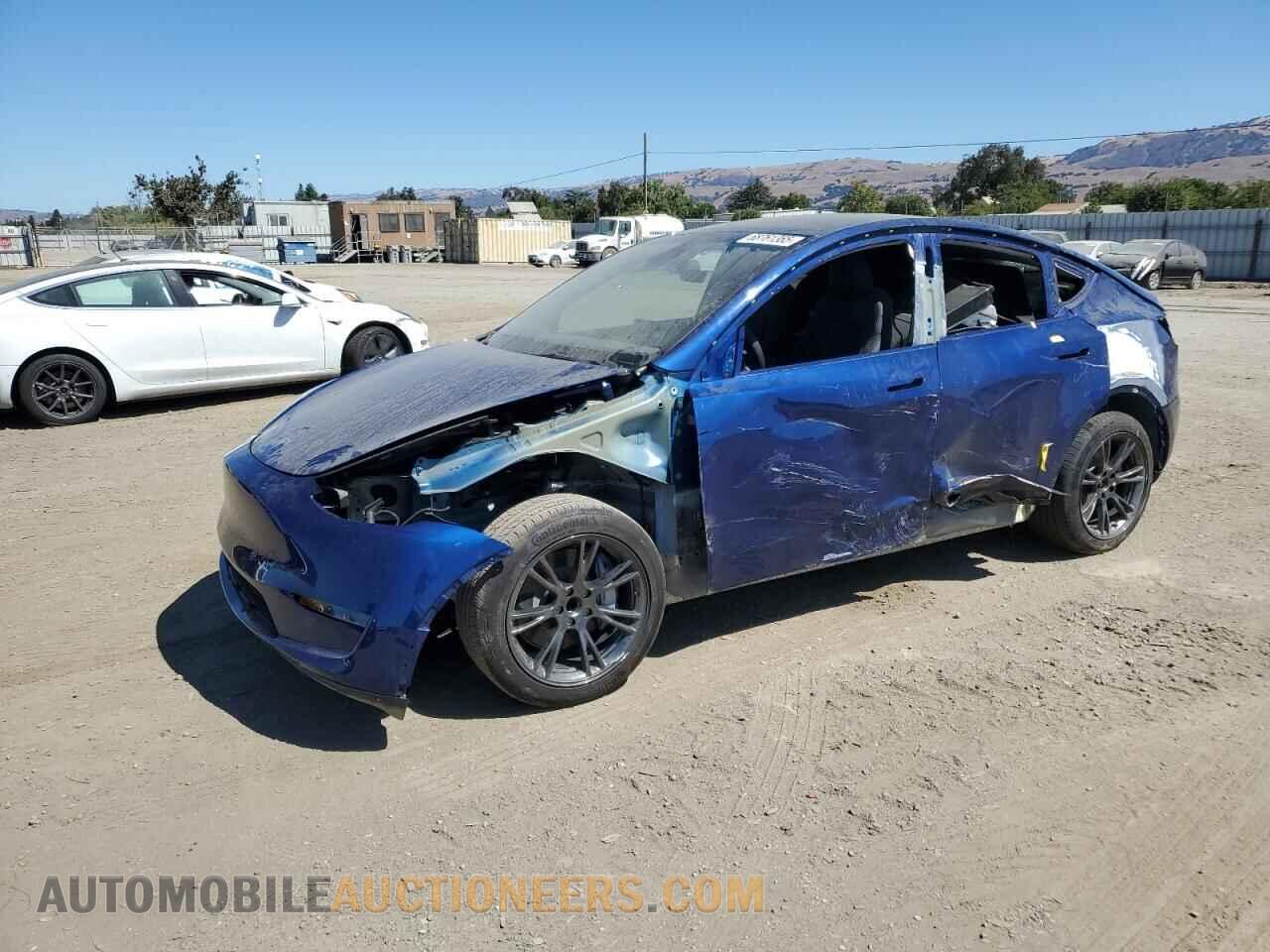 7SAYGDED2RF105318 TESLA MODEL Y 2024