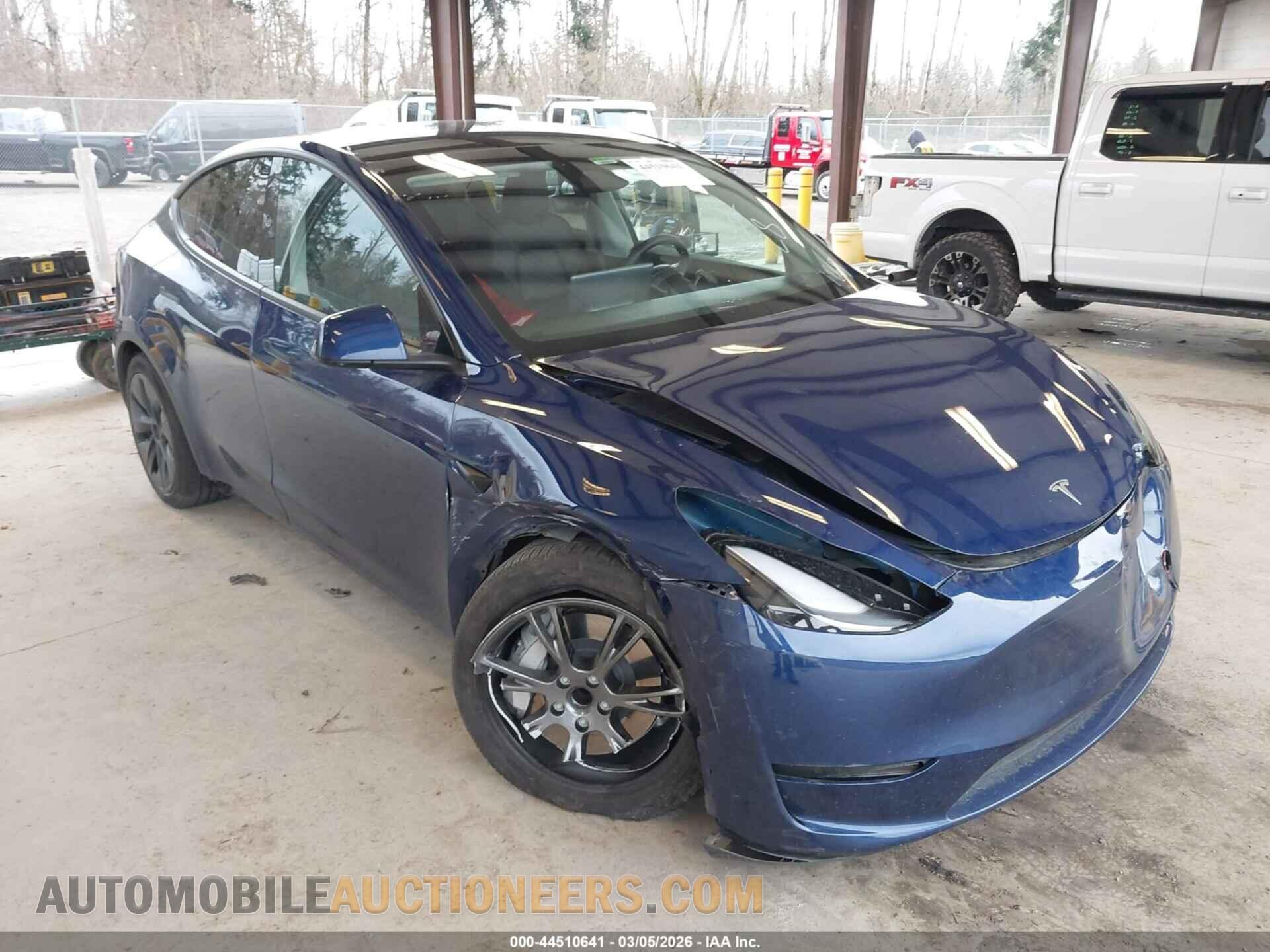 7SAYGDED2RF181069 TESLA MODEL Y 2024