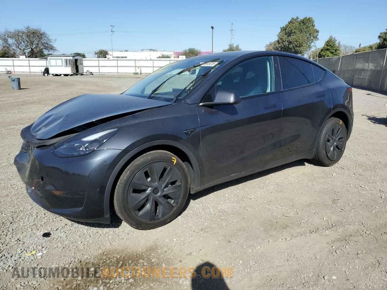 7SAYGDED2RF185946 TESLA MODEL Y 2024