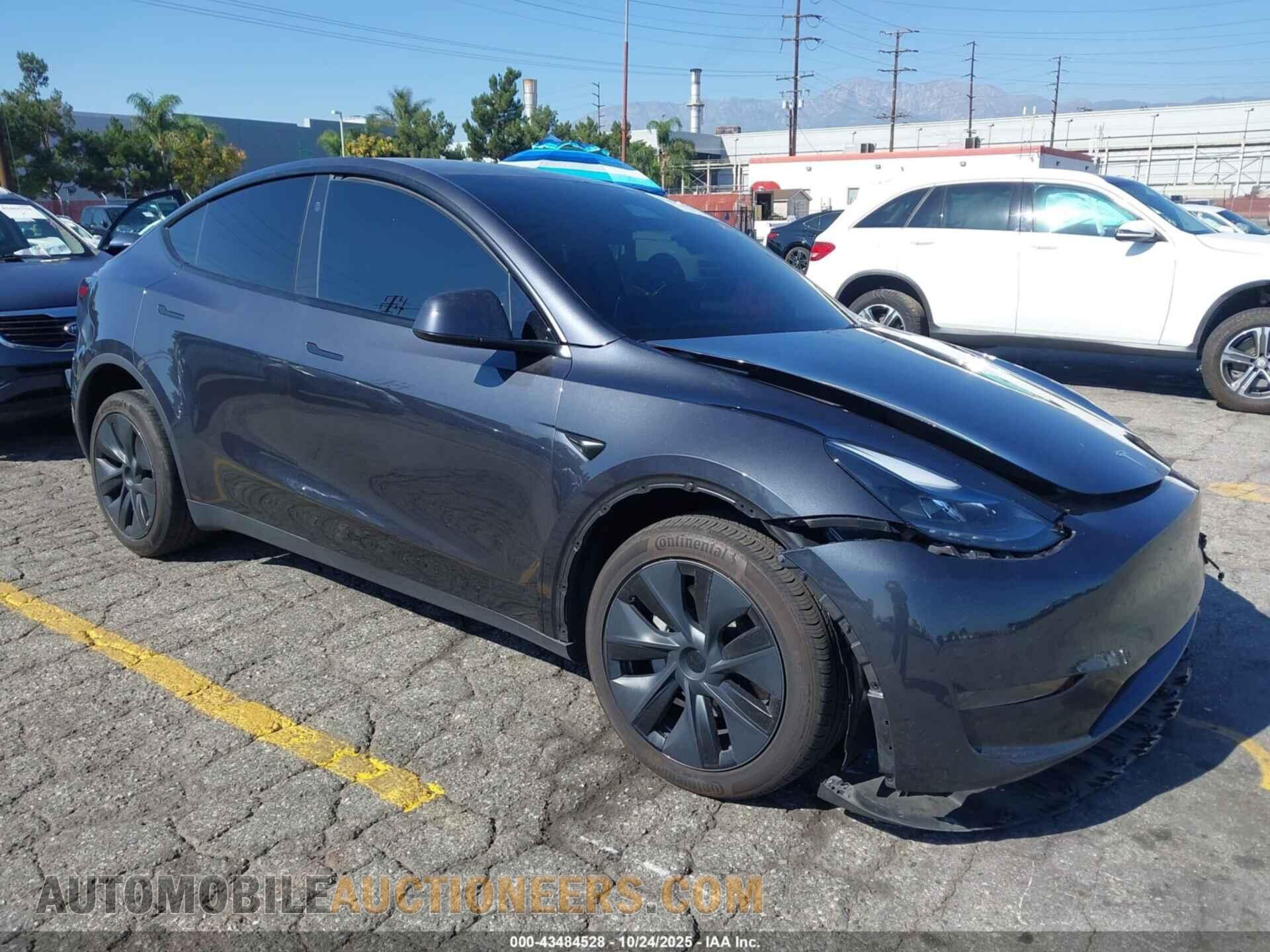 7SAYGDED2RF198566 TESLA MODEL Y 2024