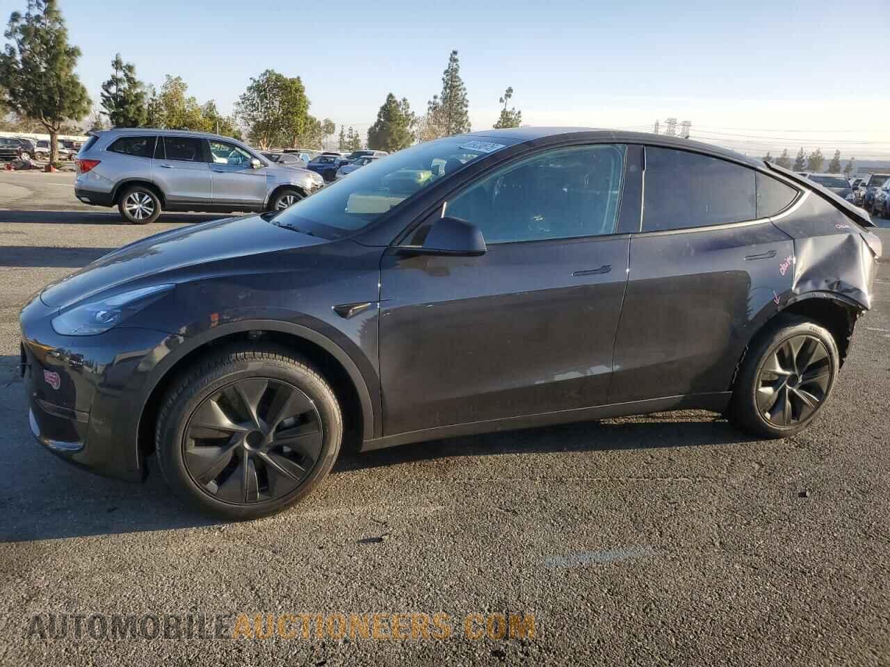 7SAYGDED2RF200414 TESLA MODEL Y 2024