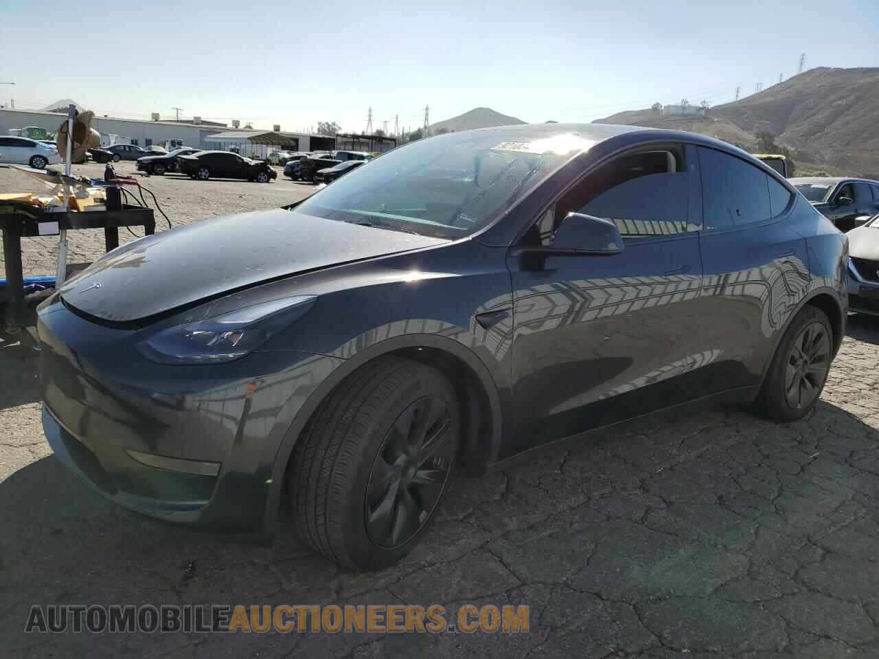 7SAYGDED2RF207587 TESLA MODEL Y 2024