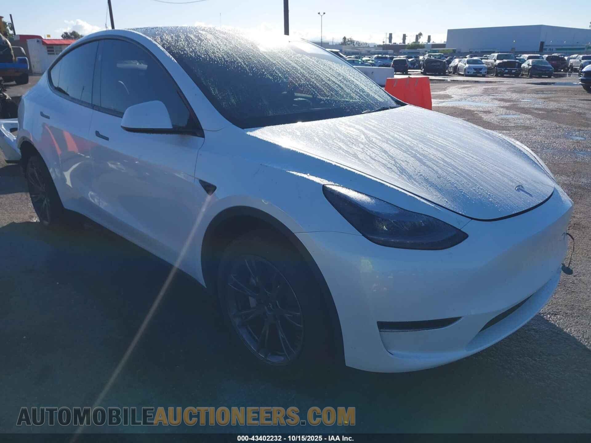 7SAYGDED2SF219910 TESLA MODEL Y 2025