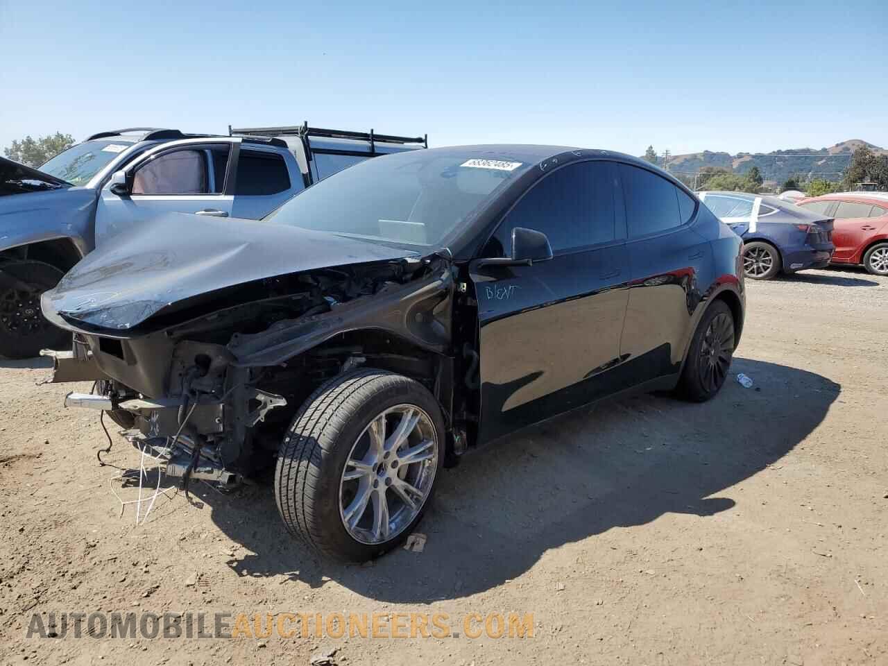 7SAYGDED3RF052418 TESLA MODEL Y 2024