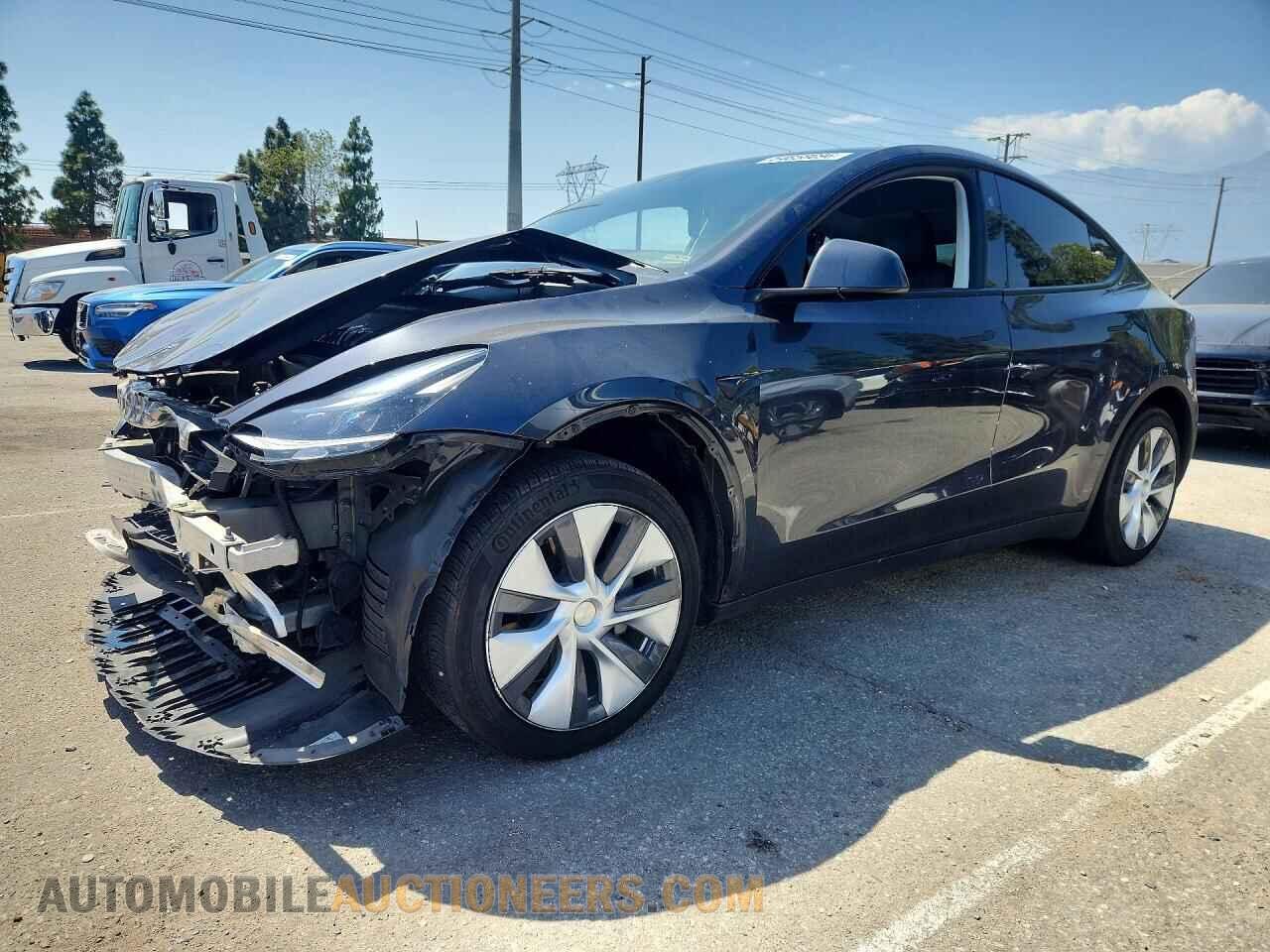 7SAYGDED3RF082101 TESLA MODEL Y 2024