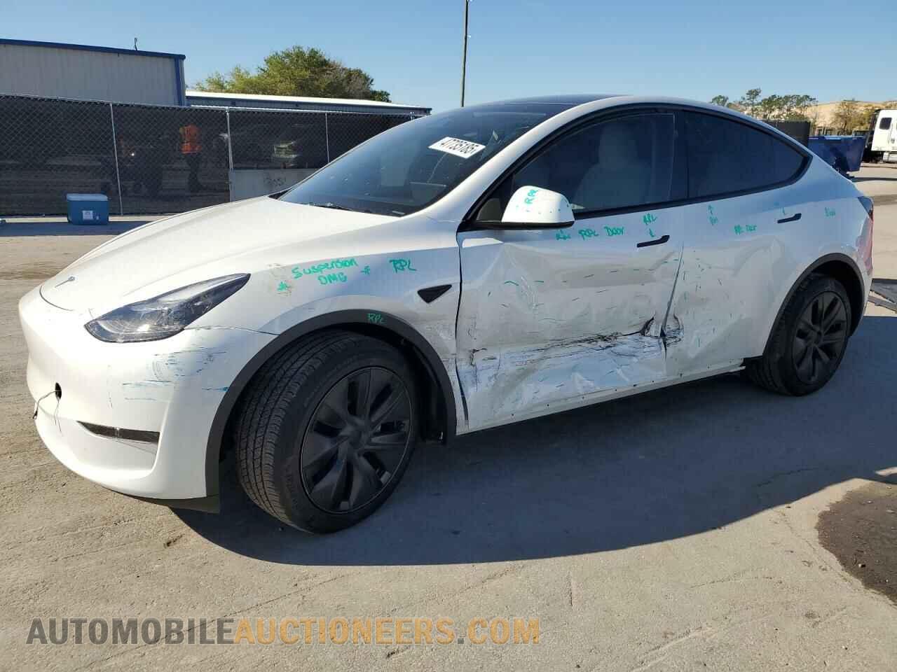 7SAYGDED3RF130826 TESLA MODEL Y 2024