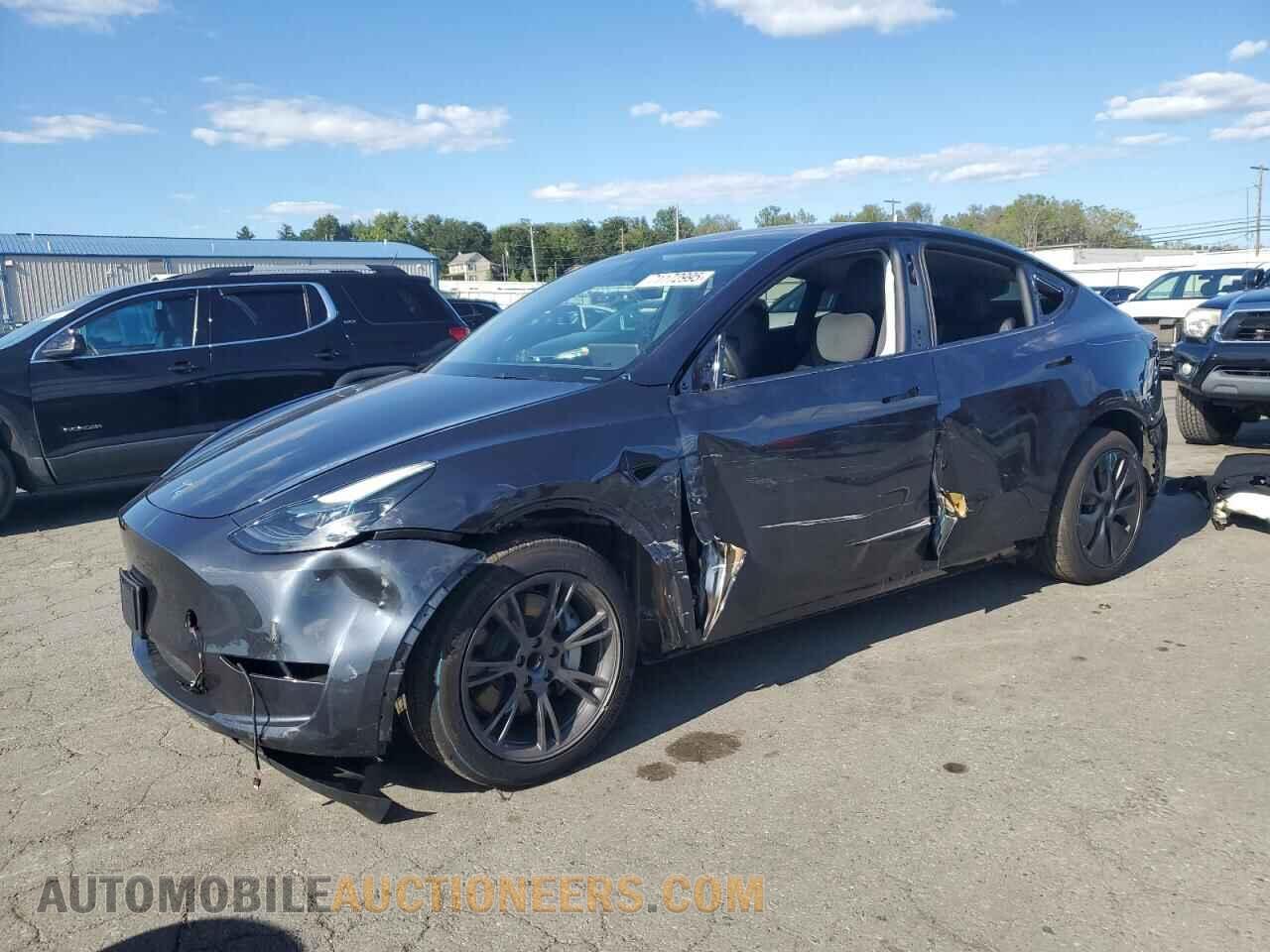 7SAYGDED3RF197801 TESLA MODEL Y 2024