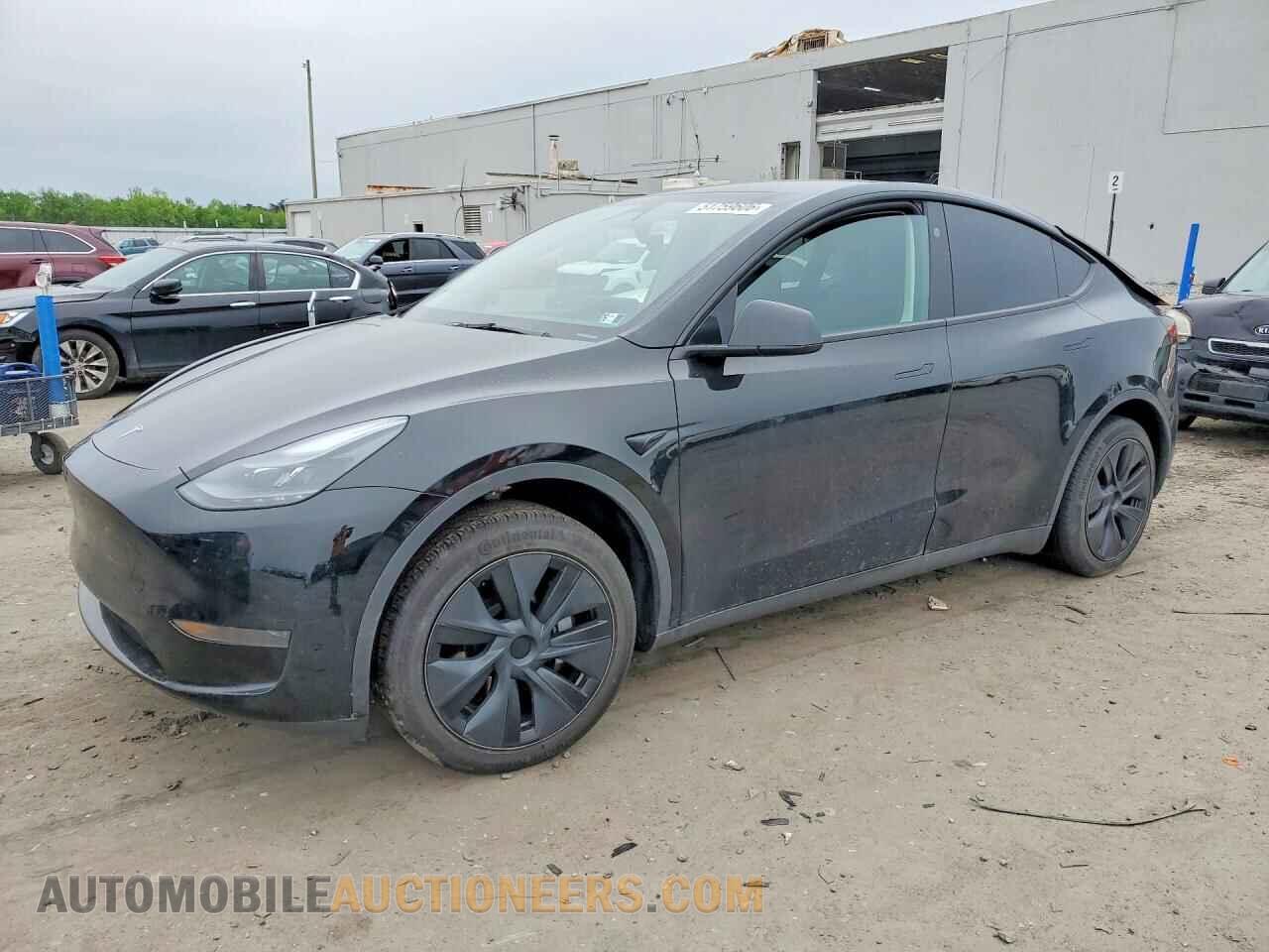 7SAYGDED3SF218975 TESLA MODEL Y 2025